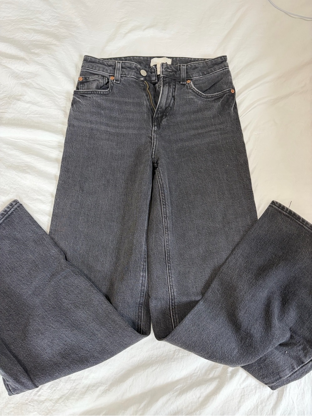 H&M Wide Leg High-Rise Jeans in Washed Black